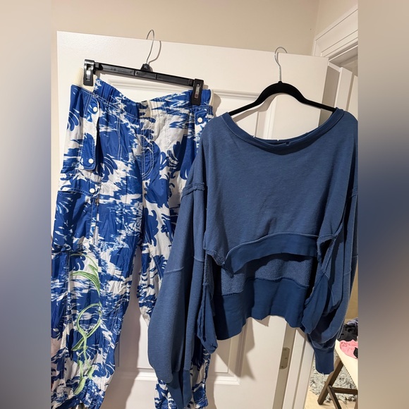 Free People Blue and White Floral Pants with Camden Cropped Sweatshirt - Picture 2 of 5